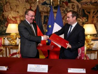 France, Germany sign deal on 'tank of the future'