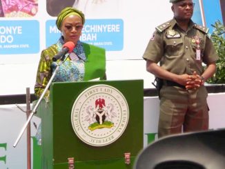 First Lady Distributes N500,000 To Women Farmers In North Central
