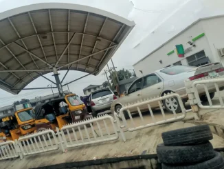 Long queues return to Ibadan as petroleum stations increase pump price to N1200 per litre [PHOTOS]