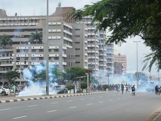 Hunger Protesters Block Bwari, Kubwa Roads, March To Eagle Square