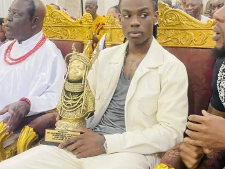 Oba of Benin gifts Rema royal medal