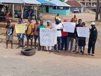 Protest: Youths defy Edo govt directives on road blocks