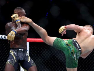 South Africa's du Plessis Beats Adesanya To Retain UFC Middleweight Title