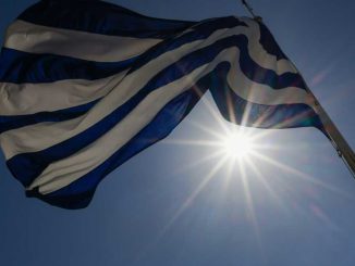 Greek economy on rebound but many still struggling