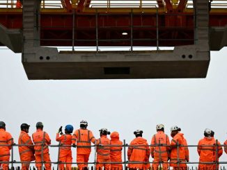 UK meets bridge milestone on new high-speed rail track