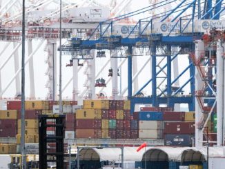 US ports brace for potential dockworkers strike