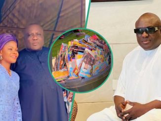 Saheed Osupa Overwhelmed as Woman Proves to Be His Fan by Flaunting All His CDs in Her Possession