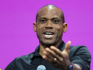 Fans React As Sunday Oliseh Names Premier League Club Fans Should Not Bet Against