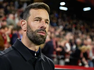 EPL: Man Utd snubs Van Nistelrooy, decides on manager to replace Ten Hag