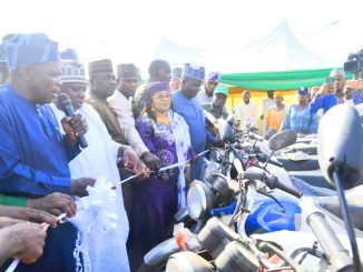 Kwara Gov Flags Off Distribution Of 3000 Energy-saving Stoves,193 Motorcycles