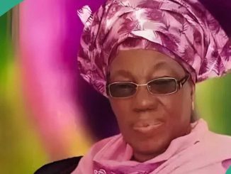 JUST IN: Tears as Former Speaker Dimeji Bankole Loses Mother