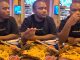 Man faces b@cklash for molding his chips into an eba-like shape at a fancy restaurant (WATCH)