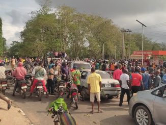 Protesters Shut Ondo Gov's Office Over Killing Of Another 5 Farmers By Herdsmen