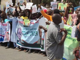 Protesters Storm Supreme Court Over Judiciary Crisis In Benue