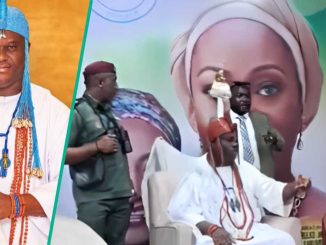 Trending video shows moment Alaafin of Oyo reportedly refused to stand up to greet Ooni of Ife