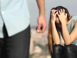 Lady reveals how she broke up with boyfriend after he asked her to choose him over her ailing father