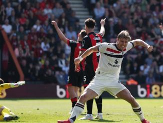 Premier League: Manchester United Survive 10-man Bournemouth
