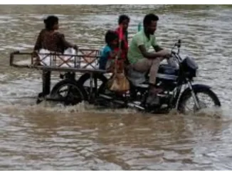 Over 100 people killed after heavy rain hits India, Nepal