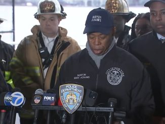 Pilot, 5 Family Members Die As Helicopter Crashes Into Hudson River In New York