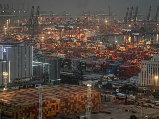 Asian stocks gain after China teases US tariff talks