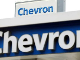 Lower profits at US oil giants amid fall in crude prices